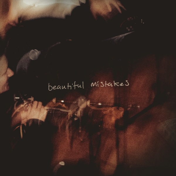 Skerryvore - Beautiful Mistakes in der Gruppe CD / Kommande / Pop-Rock bei Bengans Skivbutik AB (5677756)