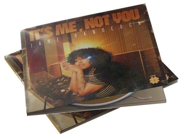 Handcock Jane - Its Me Not You (Digipack) in der Gruppe UNSERE TIPPS / Freitagsveröffentlichungen / 2026-07-24 bei Bengans Skivbutik AB (5679198)
