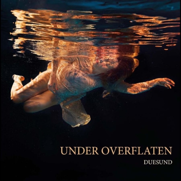 Duesund - Under Overflaten in der Gruppe VINYL / Kommande / Pop-Rock bei Bengans Skivbutik AB (5679786)