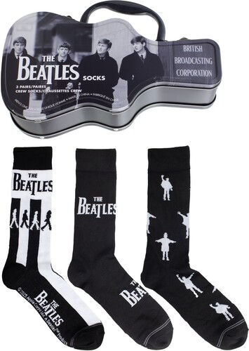 The Beatles - Crew Socks (3 Pack Collector Guitar Shape Tin) in der Gruppe MERCHANDISE / Strumpor / Pop-Rock bei Bengans Skivbutik AB (5680195)