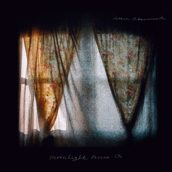 Attic Abasement - Moonlight Passes On in der Gruppe VINYL / Kommande / Pop-Rock bei Bengans Skivbutik AB (5680263)