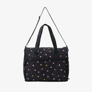 Stray Kids - Run It Japan Travel Bag in der Gruppe MERCHANDISE / Merch / Kommande / K-Pop bei Bengans Skivbutik AB (5682929)