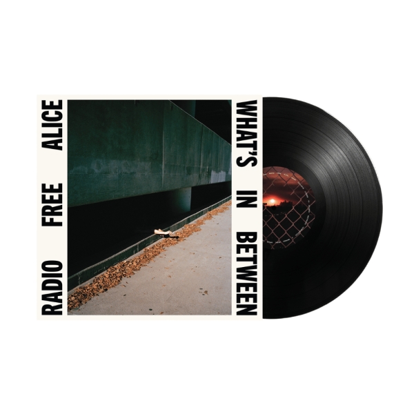 Radio Free Alice - What's In Between in der Gruppe VINYL / Pop-Rock bei Bengans Skivbutik AB (5686756)