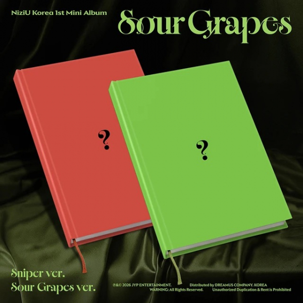 NiziU - Sour Grapes (Random Ver.) in der Gruppe CD / Kommande / K-Pop bei Bengans Skivbutik AB (5690045)
