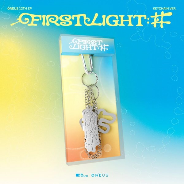 Oneus - First Light (Keychain Ver.) in der Gruppe MERCHANDISE / Merch+Code / Kommande / K-Pop bei Bengans Skivbutik AB (5690629)