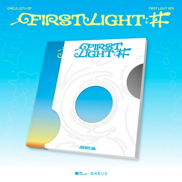 Oneus - First Light (First Light Ver.) in der Gruppe CD / Kommande / K-Pop bei Bengans Skivbutik AB (5690631)