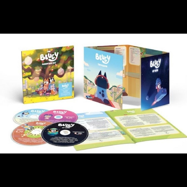 Bluey - The Bluey Album in der Gruppe CD / Kommande / Pop-Rock bei Bengans Skivbutik AB (5691140)
