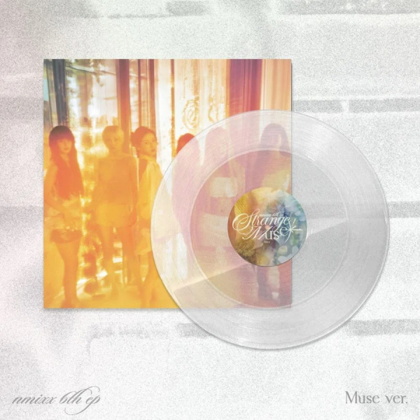 Nmixx - Strange Muse (Muse Ver.) in der Gruppe VINYL / Kommande / K-Pop,Pop-Rock bei Bengans Skivbutik AB (5692178)