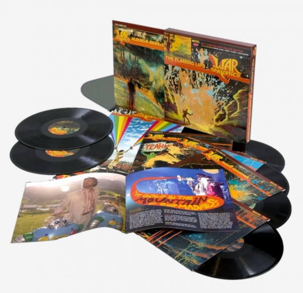 The Flaming Lips - At War With The Mystics (20Th Anniversary 6Lp Black Vinyl Box Set ) in der Gruppe VINYL / Kommande / Pop-Rock bei Bengans Skivbutik AB (5693220)
