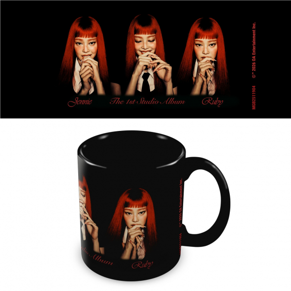 Jennie - Three Pose Black Pod Mug in der Gruppe MERCH / Wohnen & Deko / Tassen bei Bengans Skivbutik AB (5696549)