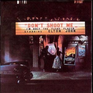 Elton John - Don't Shoot Me I'm Only The Piano Player in der Gruppe CD bei Bengans Skivbutik AB (628275)