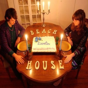 Beach House - Devotion in der Gruppe CD / Pop-Rock bei Bengans Skivbutik AB (676546)