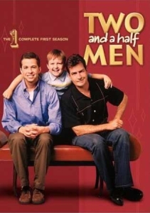 Two and a Half Men - Säsong 1 in der Gruppe Film DVD bei Bengans Skivbutik AB (825452)