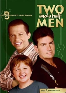Two and a Half Men - Säsong 3 in der Gruppe Film DVD bei Bengans Skivbutik AB (827268)