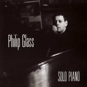 Philip Glass - Solo Piano in der Gruppe UNSERE TIPPS / Klassiska lablar / Music On Vinyl bei Bengans Skivbutik AB (996954)