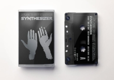 A Place To Bury Strangers - Synthesizer (Mc)
