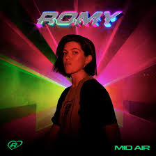 Romy - Split Seams/Vikt Hörn Mid Air