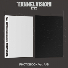 Itzy  - Tunnel Vision (Photobook Ver.) (Random Ver.)