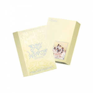 Hearts2Hearts - 2027 Seasons Greetings + Photocard 1Set